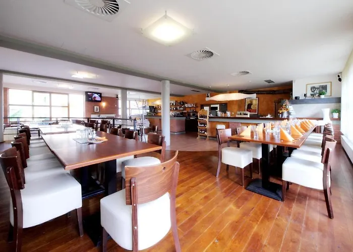 Hotel S-centrum Benesov (Central Bohemian)